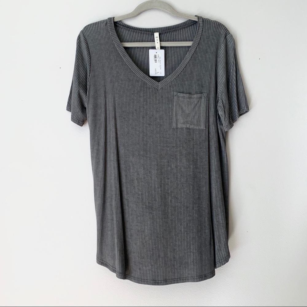 (NWT) mts Gray Oversized V-Neck Shirt-Size L